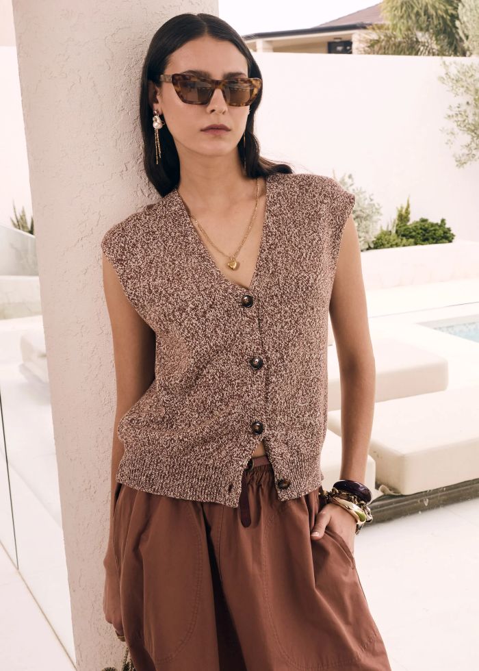 POL Rye Knit Vest in Toffee
