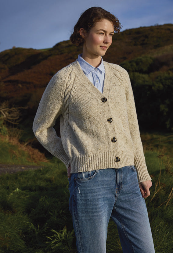 SM112M_Raglan_Cable_Cardigan_Front_249_Bainin_d0180717-c796-4b2e-8c2c-b18f64e4f30c.jpg