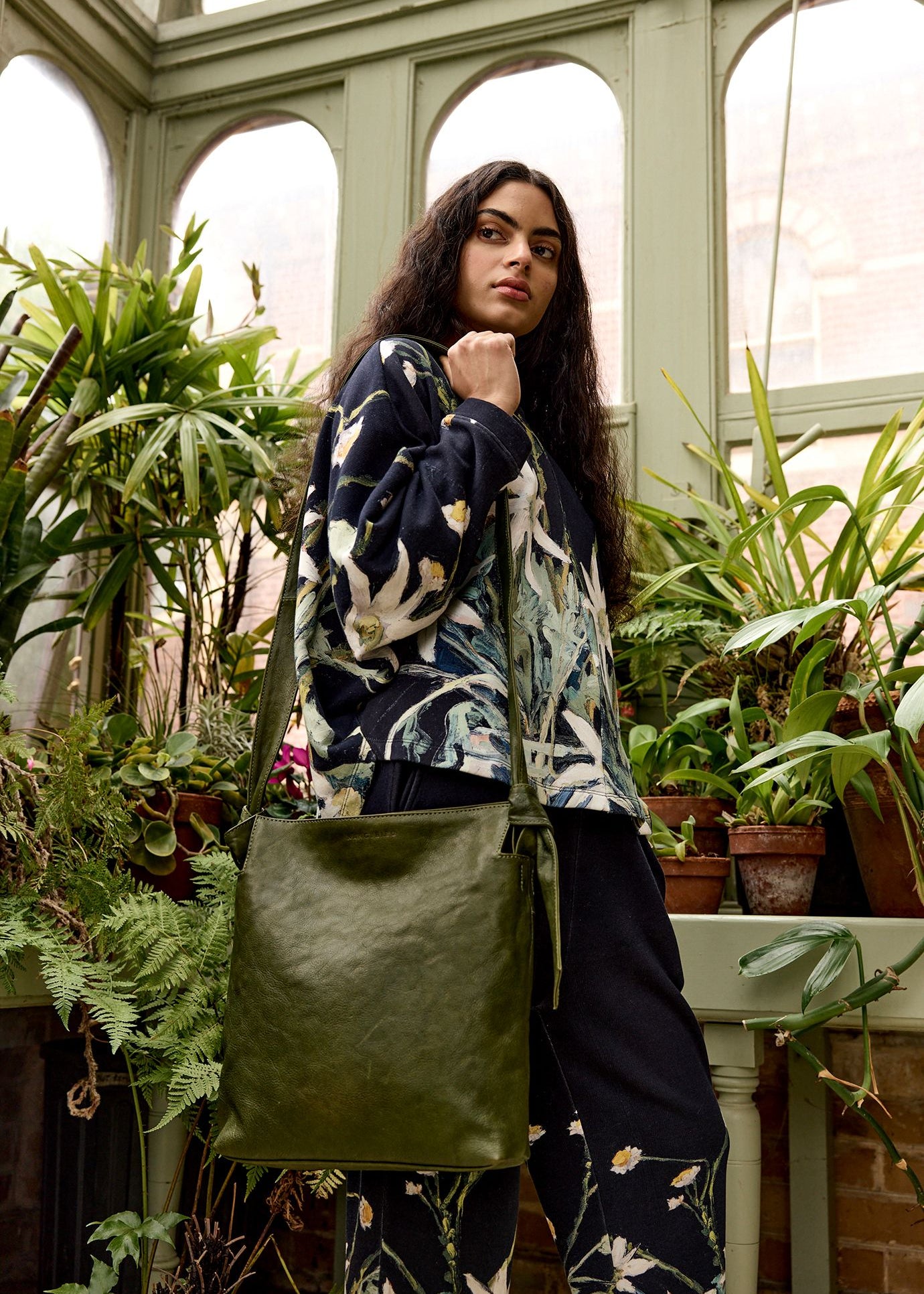 ShikiBag-Khaki2.jpg