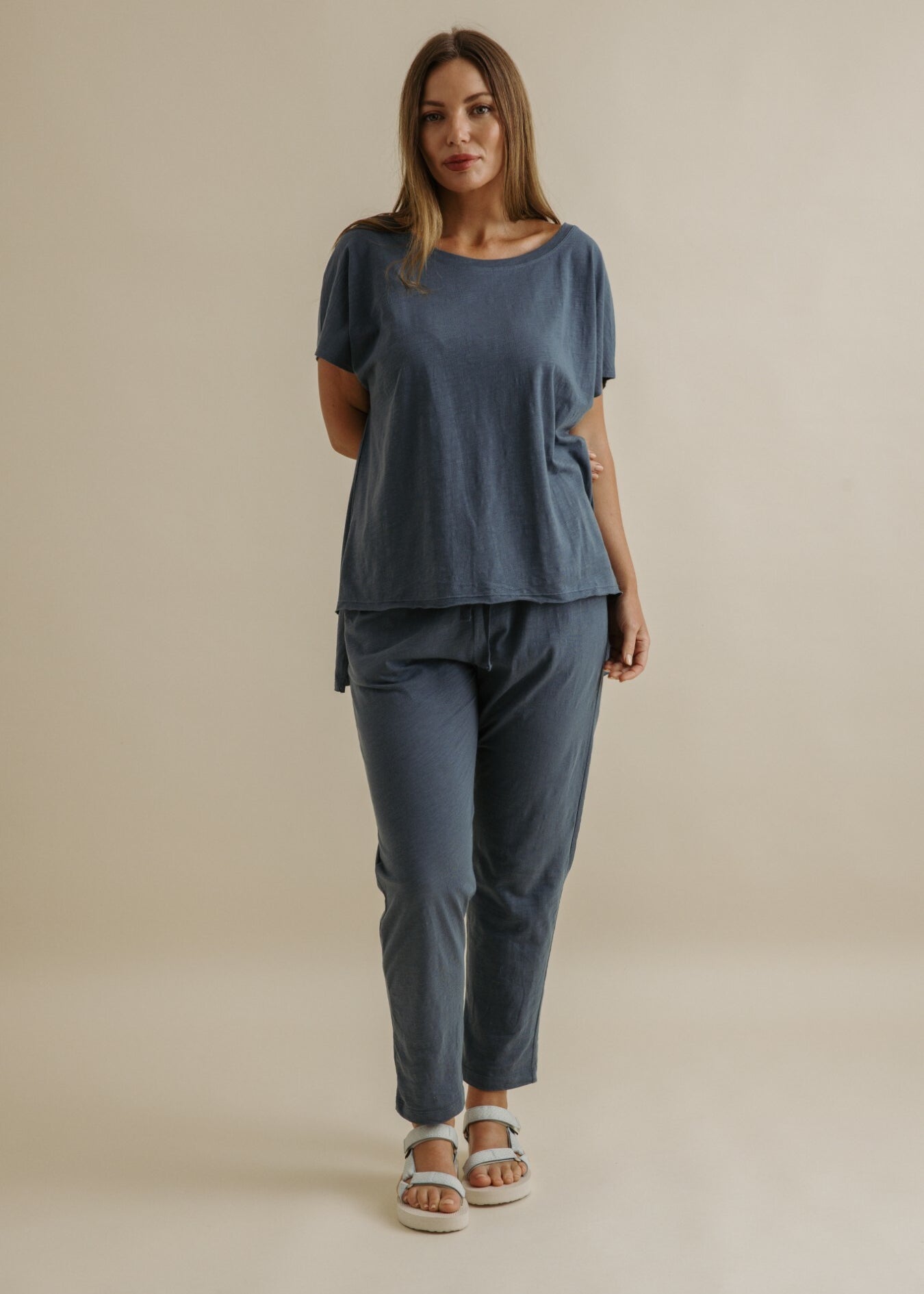 Shoreline_Tee___Relax_Pant_-_Pool__3___Websize.jpg