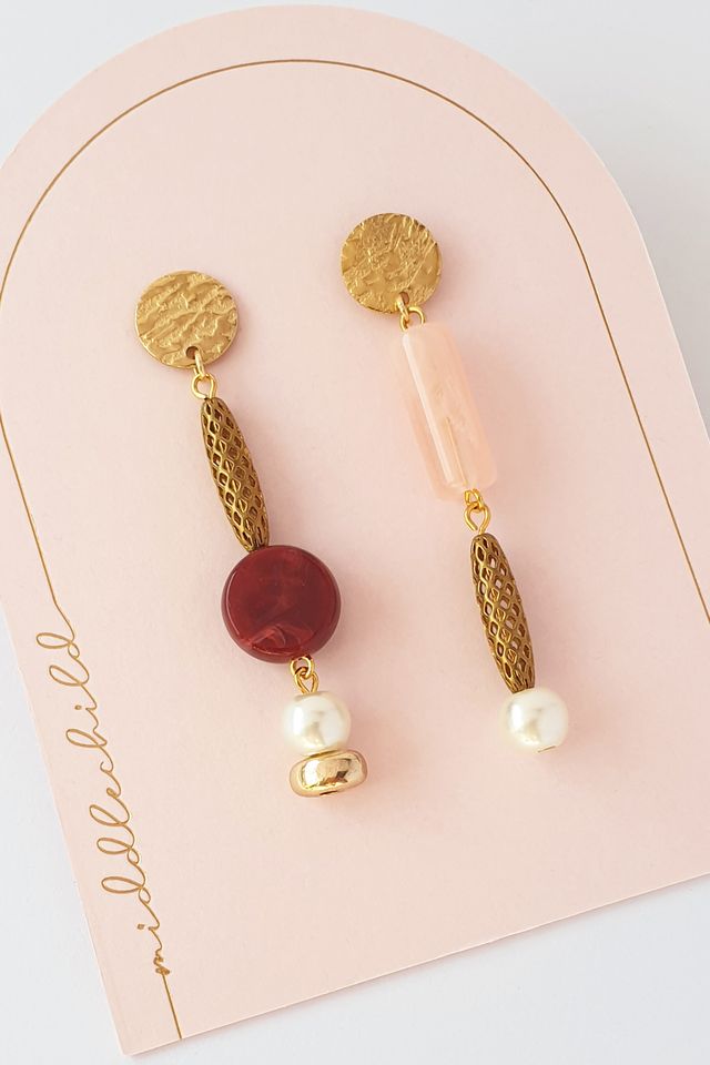 Middle Child Sonnet Earrings in Pink/Red