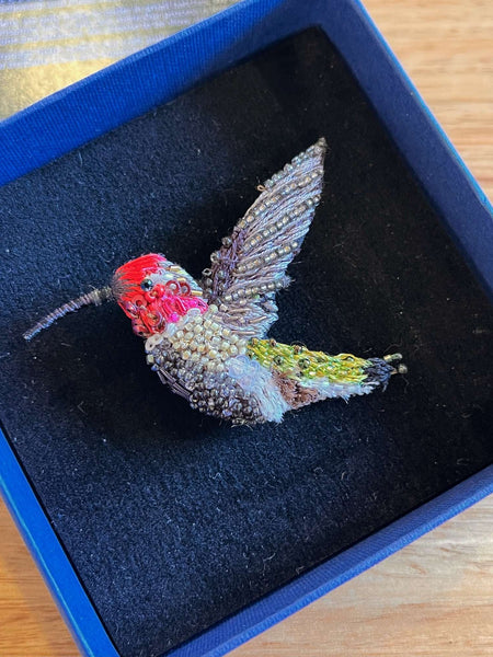 Trovelore Sparkling Hummingbird Embroidered Brooch