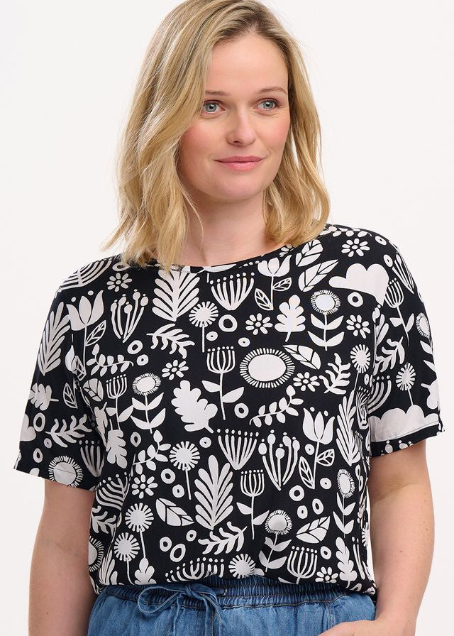Sugarhill Brighton Christina Folk Floral Top in Monochrome