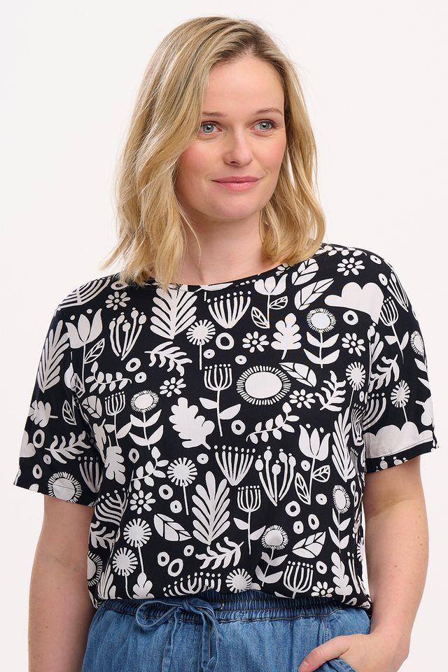 Sugarhill Brighton Christina Folk Floral Top in Monochrome