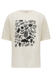 Kinsley T-Shirt- 70s Folk Floral