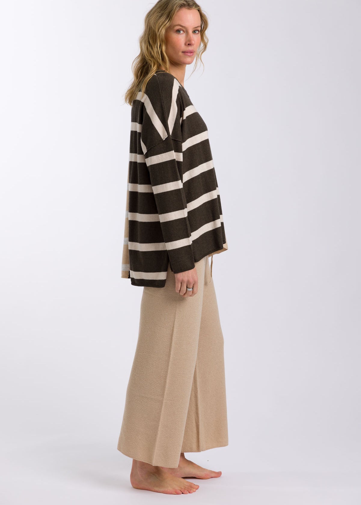 Talamaya-HinterlandPullover-Side.jpg