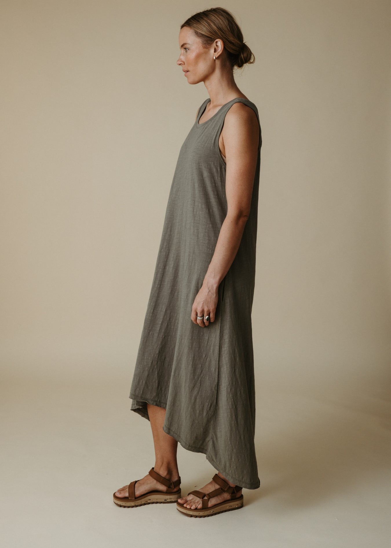 TalamayaBreezeDress-Olive-Side.jpg
