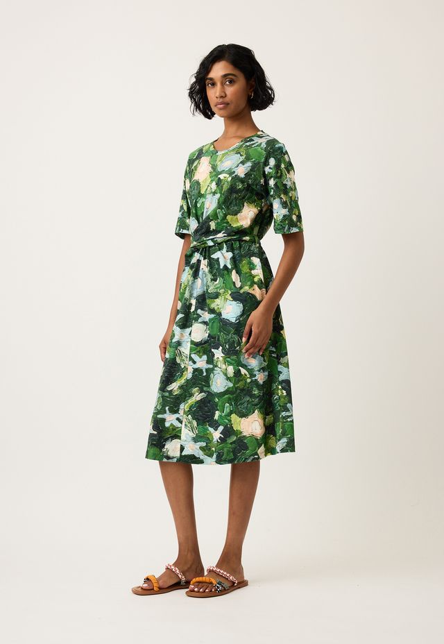 Terra Short Sleeve Wrap Dress- Garden