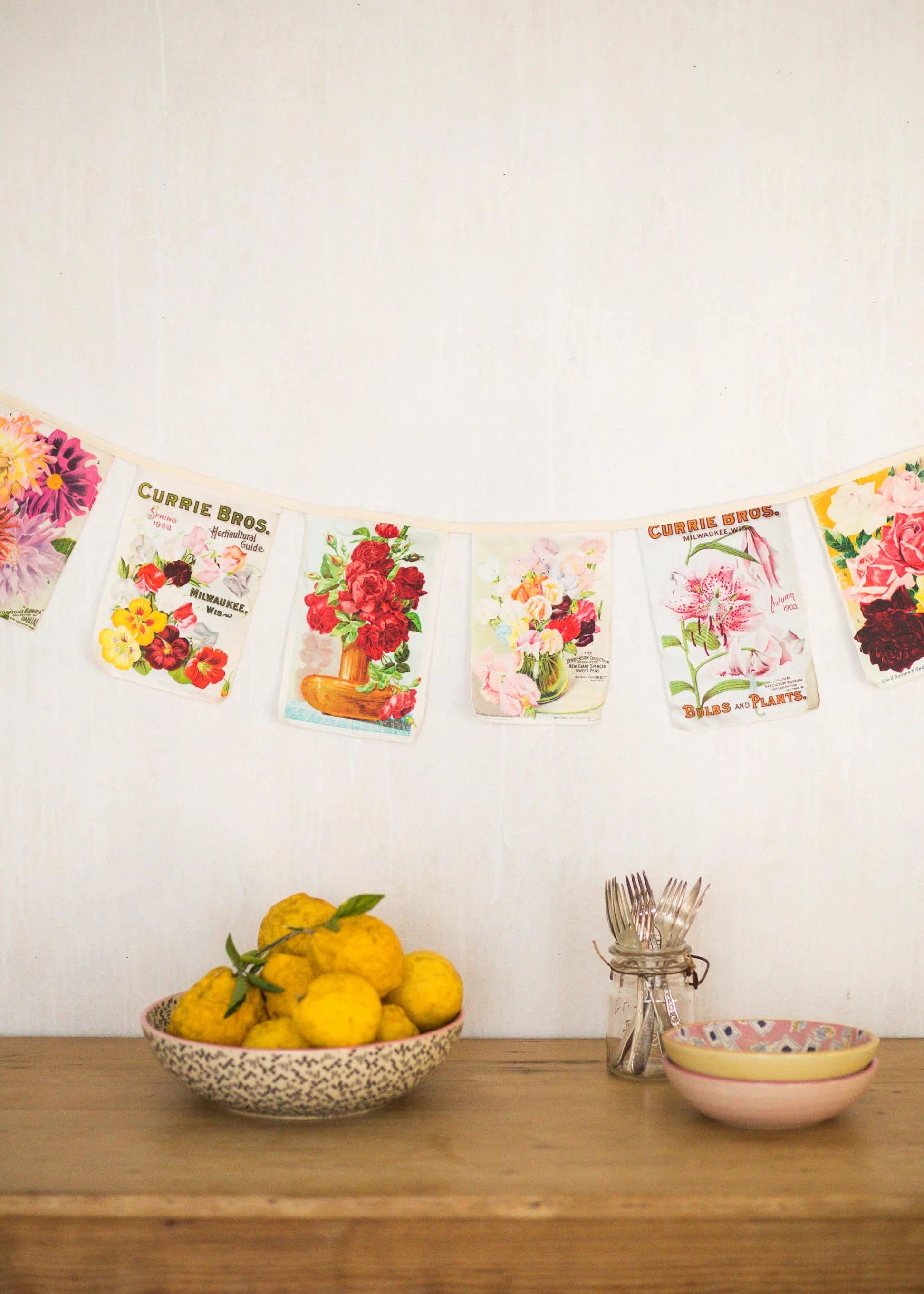 Lazybones Vintage Flower Garland