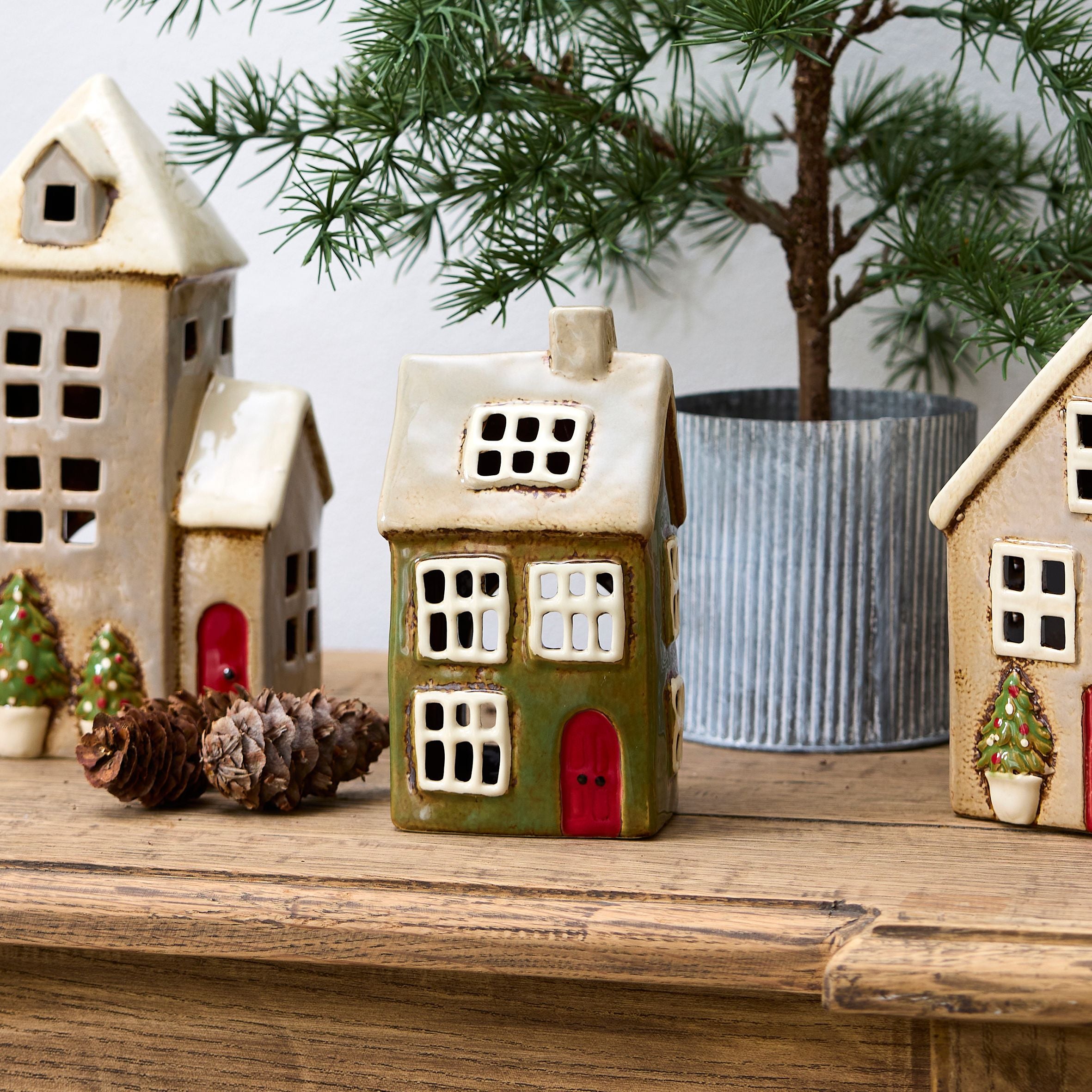YA0068-Alsace_Tea_Light_House_Christmas_Green.jpg