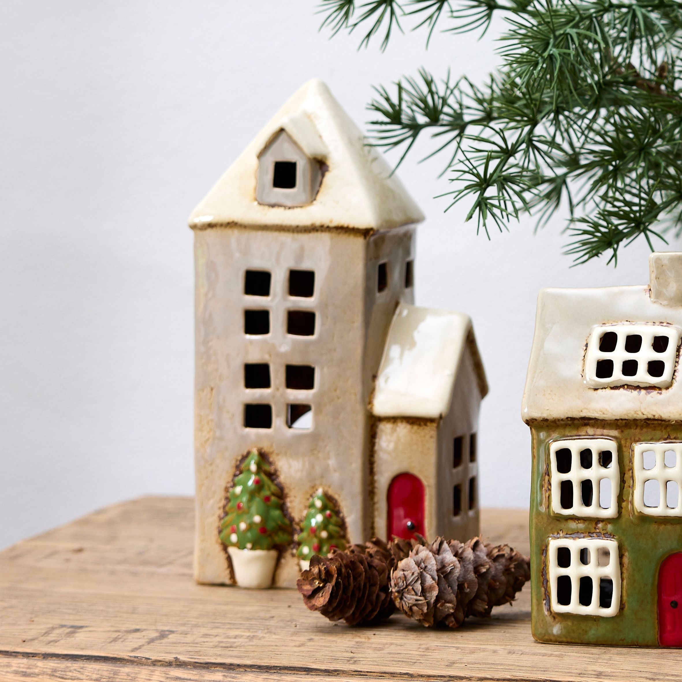 YA0069-Alsace_Tea_Light_Parish_Christmas_Stone.jpg