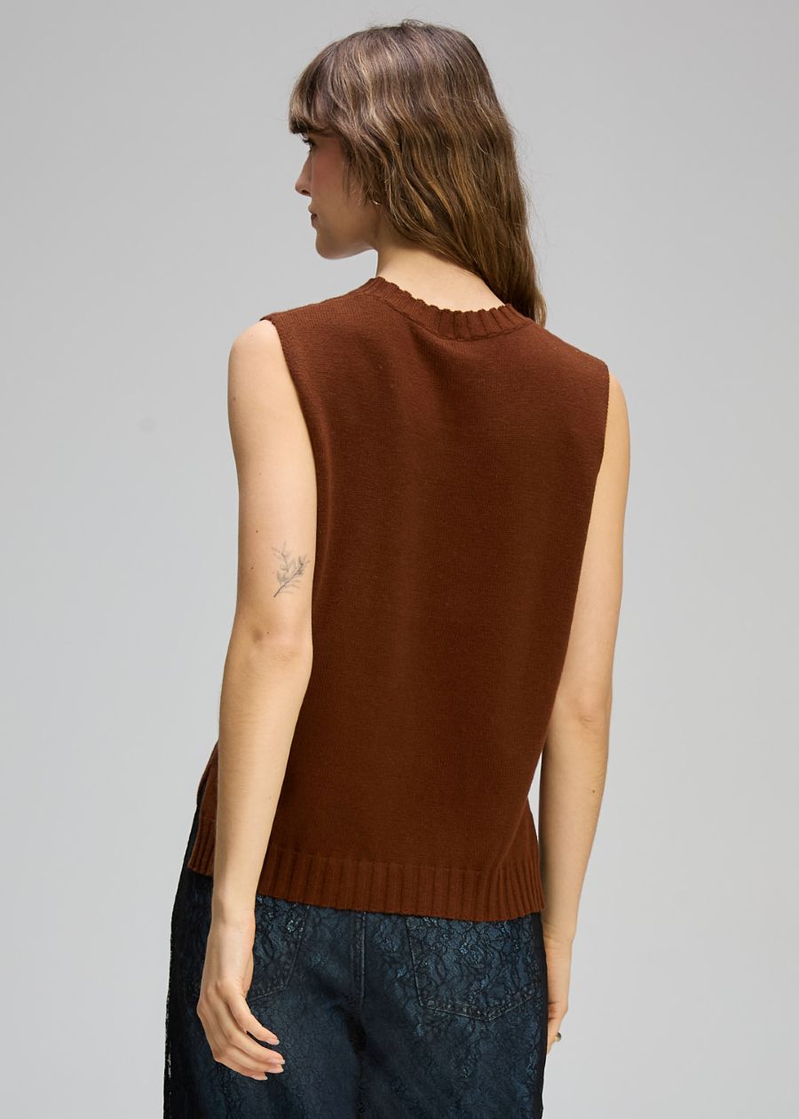 Essential Vest- Chestnut