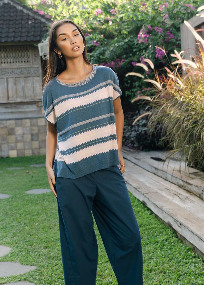 Zaket & Plover Zig Detail Top in Steel