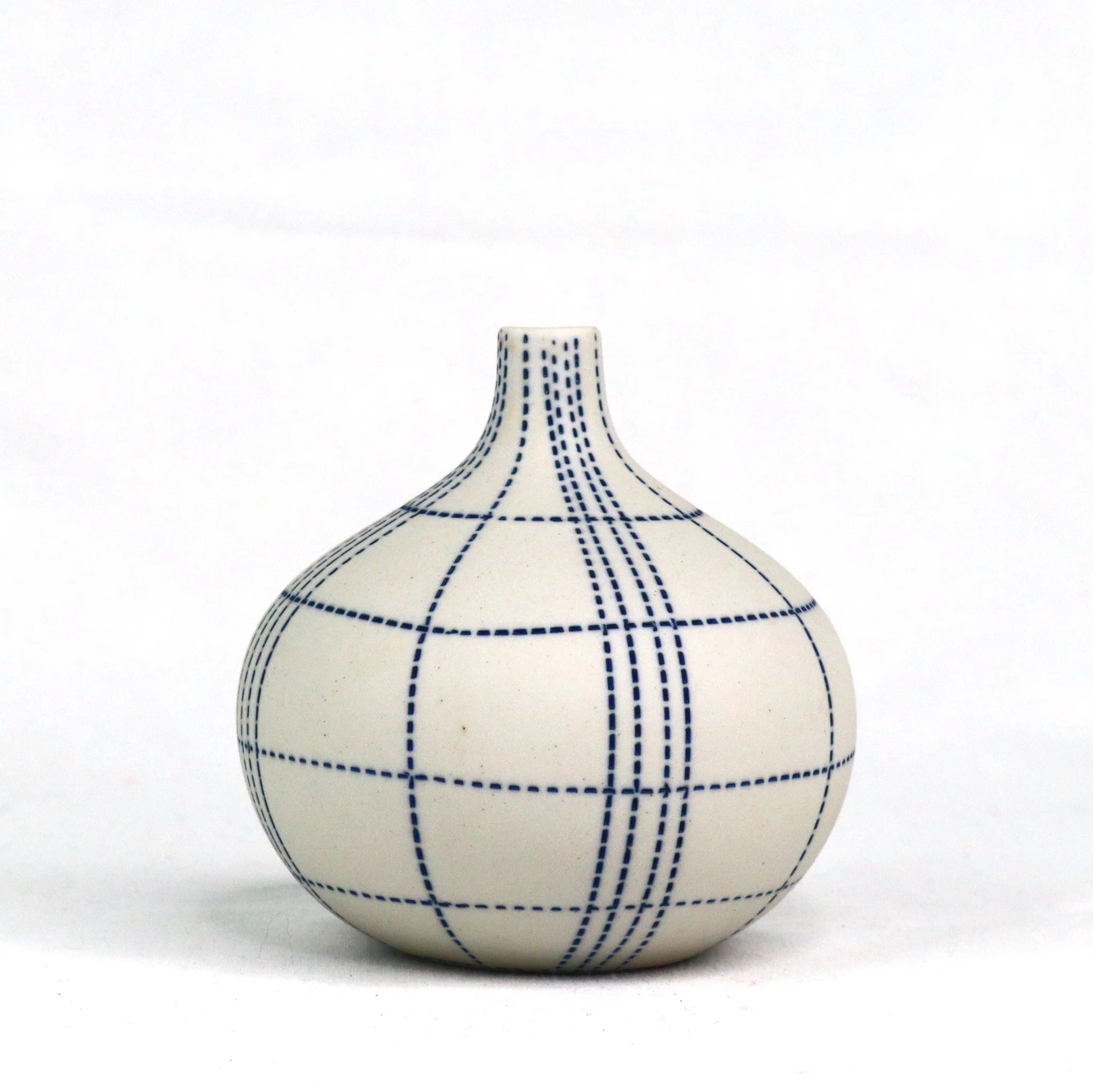 Roshi Argo Ceramic Plaid vase in small