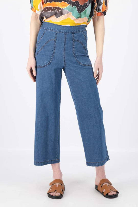 Peggy Ligera Pants- Light Wash