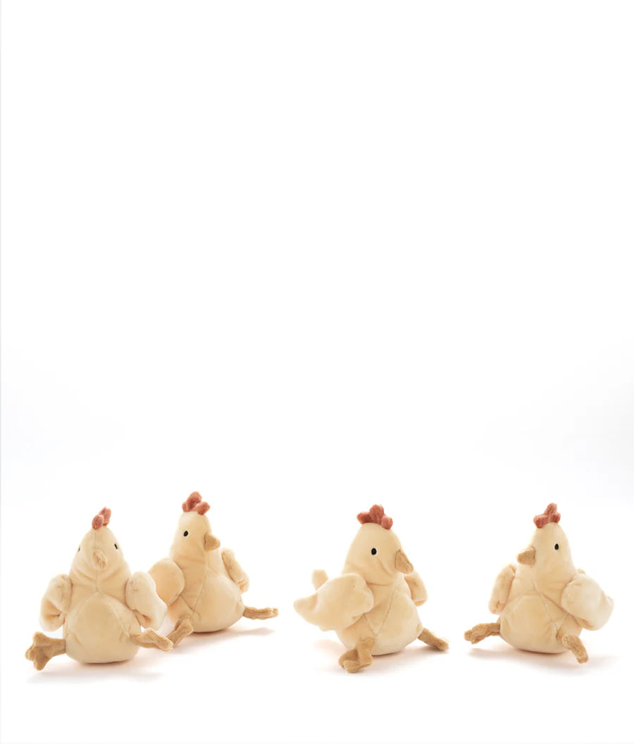 harriet-the-hen-rattle-honey-nanahuchy-1153156571_900x_df7419bc-89bf-4eea-9db0-da50f4a5d2cf.webp