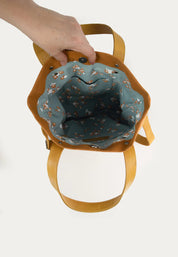 Summit Tote- Flowering Gum