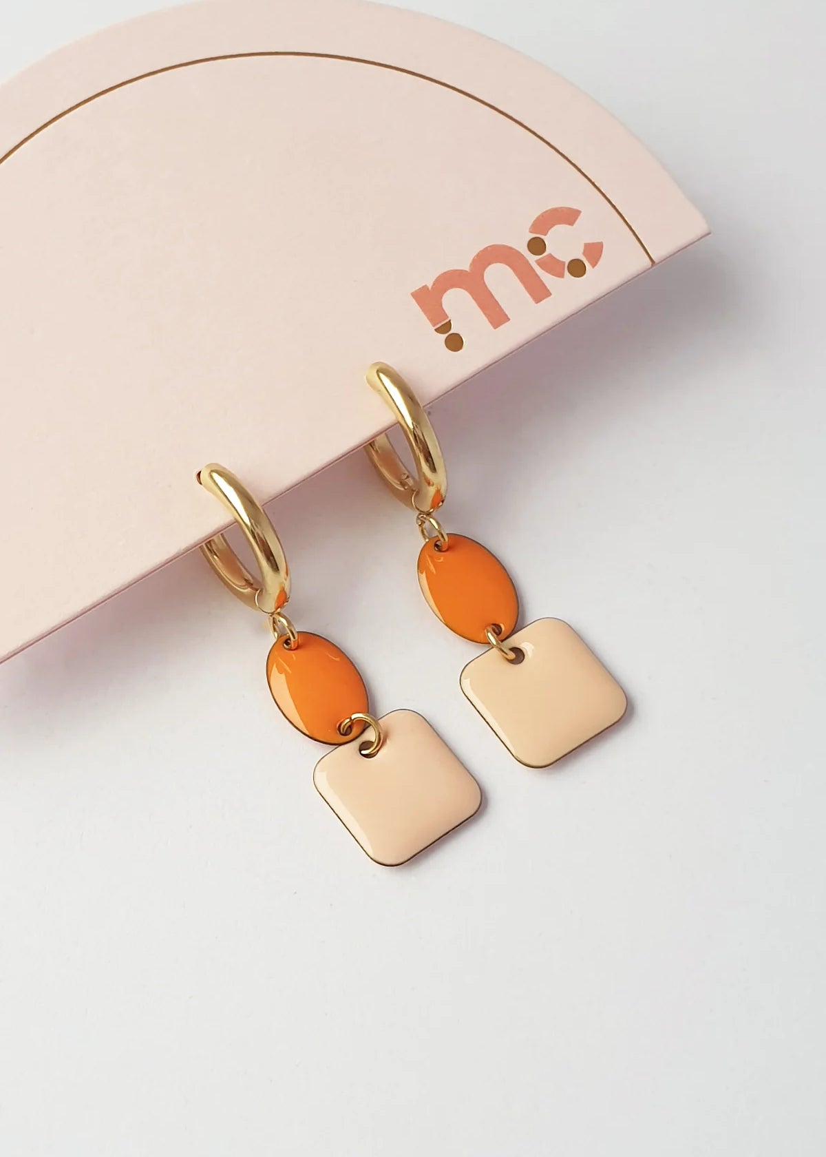 Middle Child Fair'N'Square Huggie Earrings in Peach