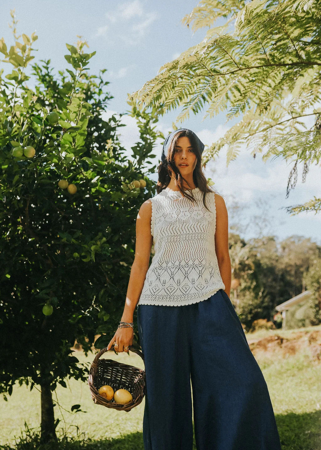 montaigne-eadie-indigo-linen-pant_1024x1536_d3ff7ad1-e611-4d85-9788-db257ab23078.webp