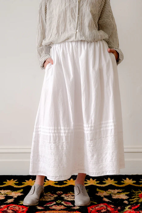 Daisy Lace Skirt- Antique White
